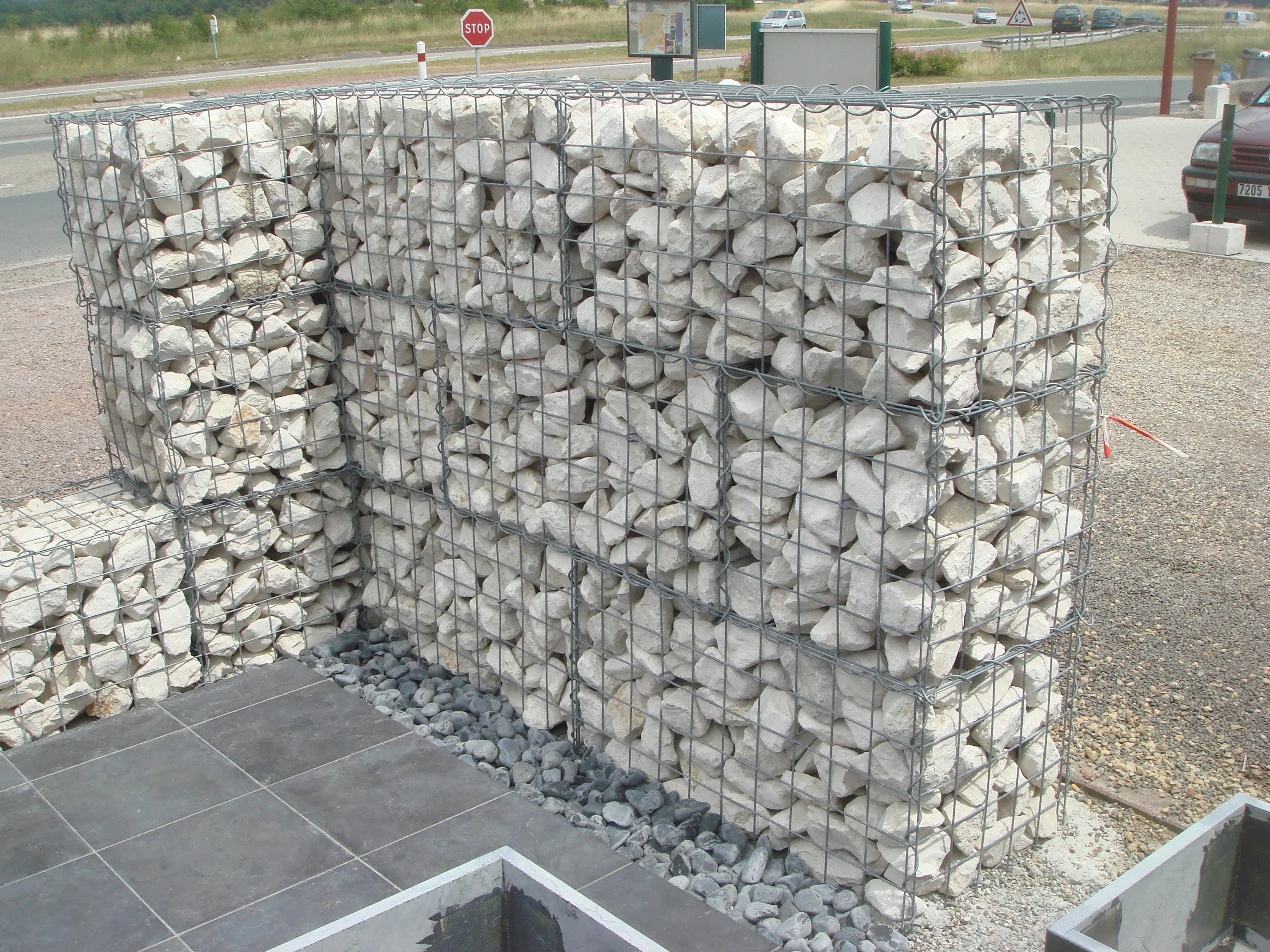 pierre calcaire beige/blanc pour gabion